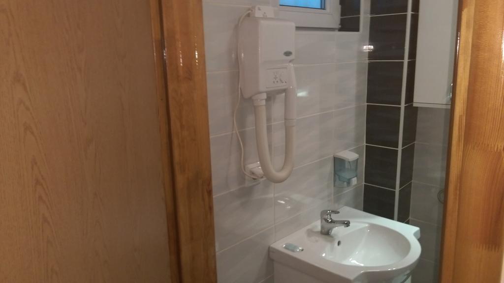Tsc Pansion Hotel Szarajevó Szoba fotó